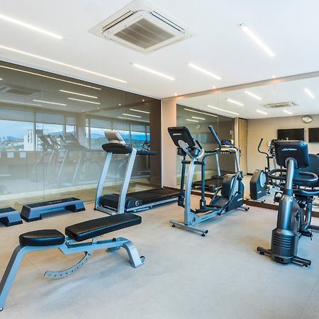 Holiday Inn Cucuta By Ihg Ngoại thất bức ảnh A gym in a hotel