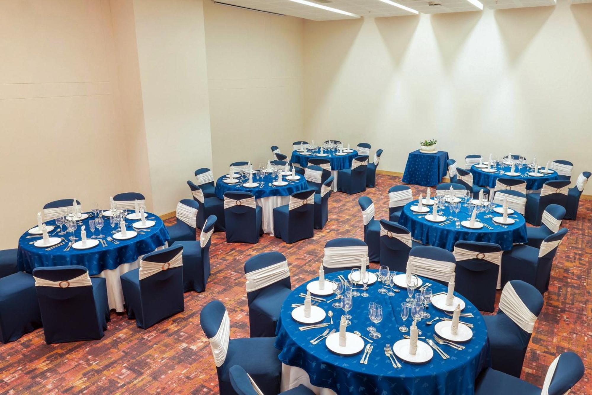 Holiday Inn Cucuta By Ihg Ngoại thất bức ảnh Banquet Hall