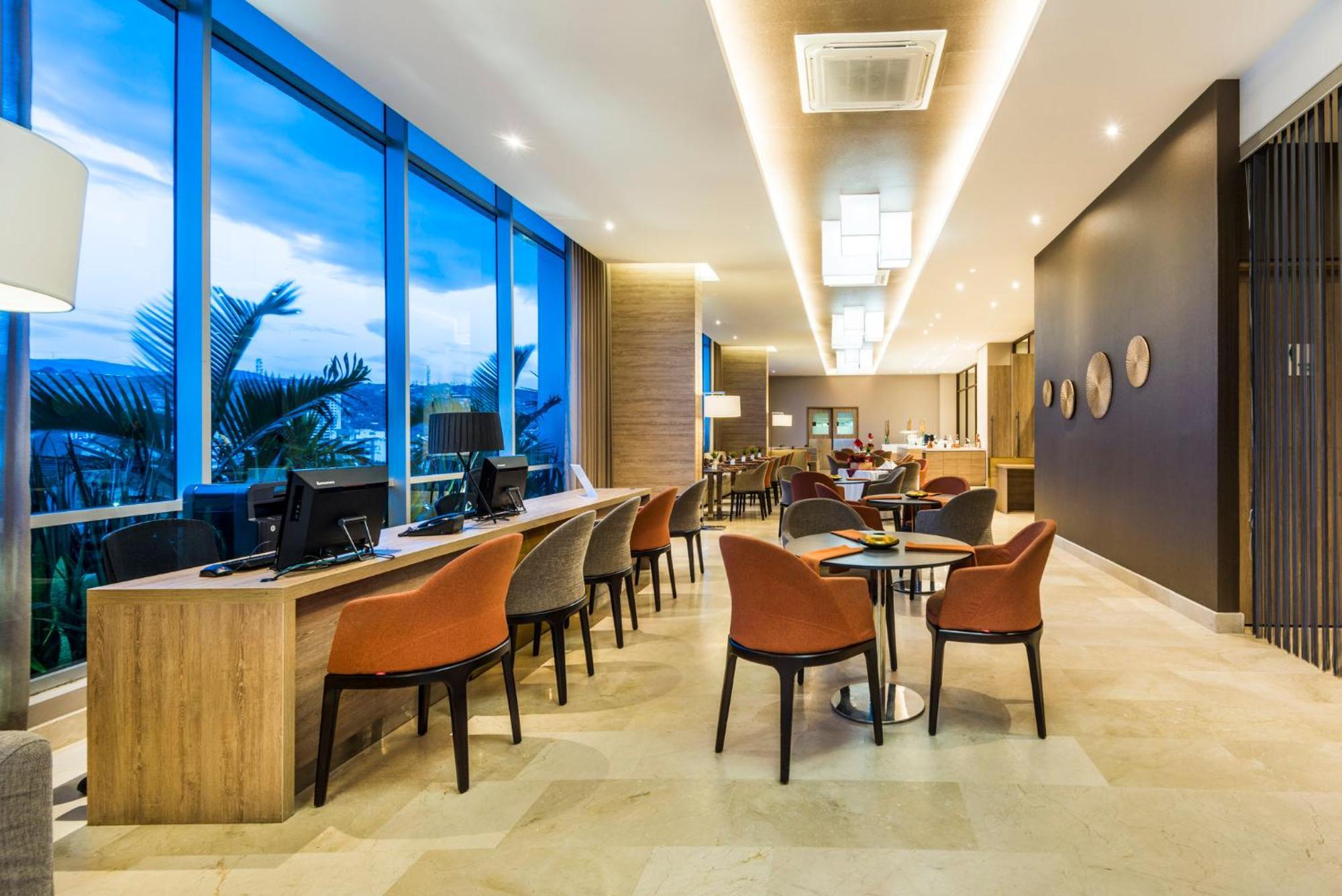 Holiday Inn Cucuta By Ihg Ngoại thất bức ảnh Business Center
