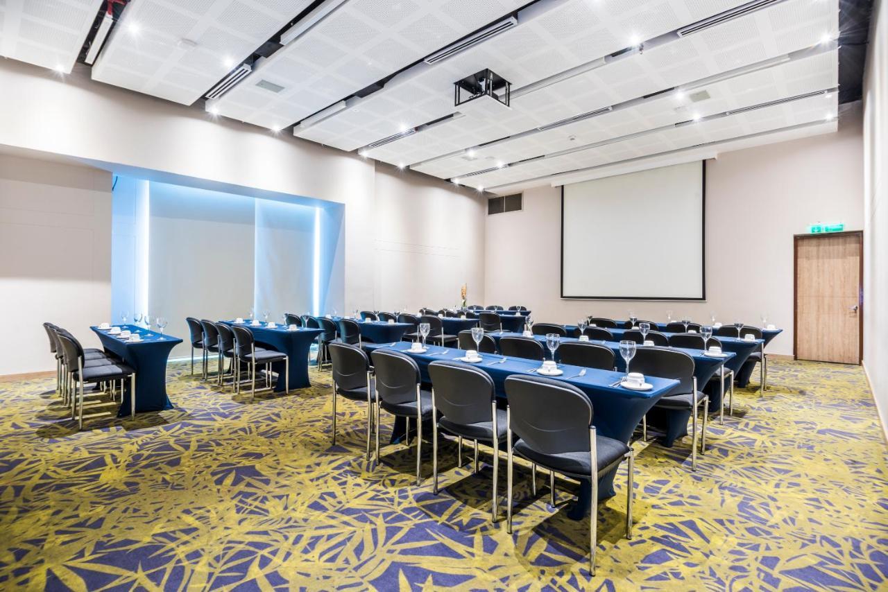 Holiday Inn Cucuta By Ihg Ngoại thất bức ảnh Meeting room